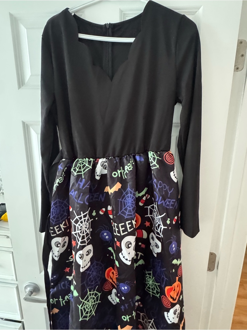 Women's Black Scallop Midi Dress